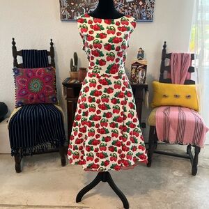Strawberry fields forever 🍓 
Sleeveless Dress